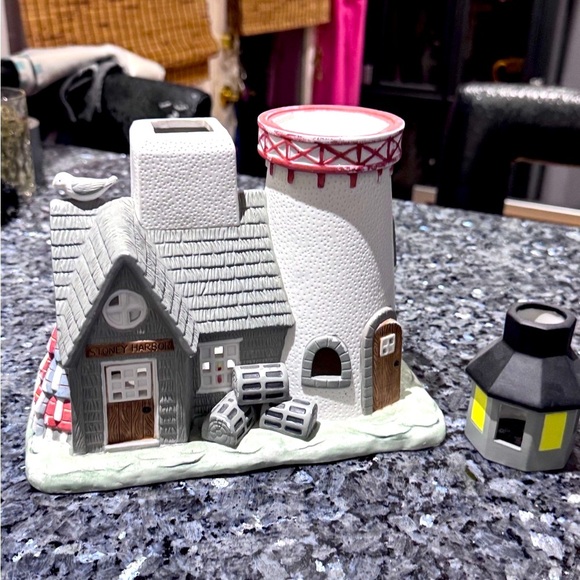 🌊Vintage One of a Kind Partylite Porcelain Harbour Lighthouse Candle Holder 🌊 - Picture 16 of 16